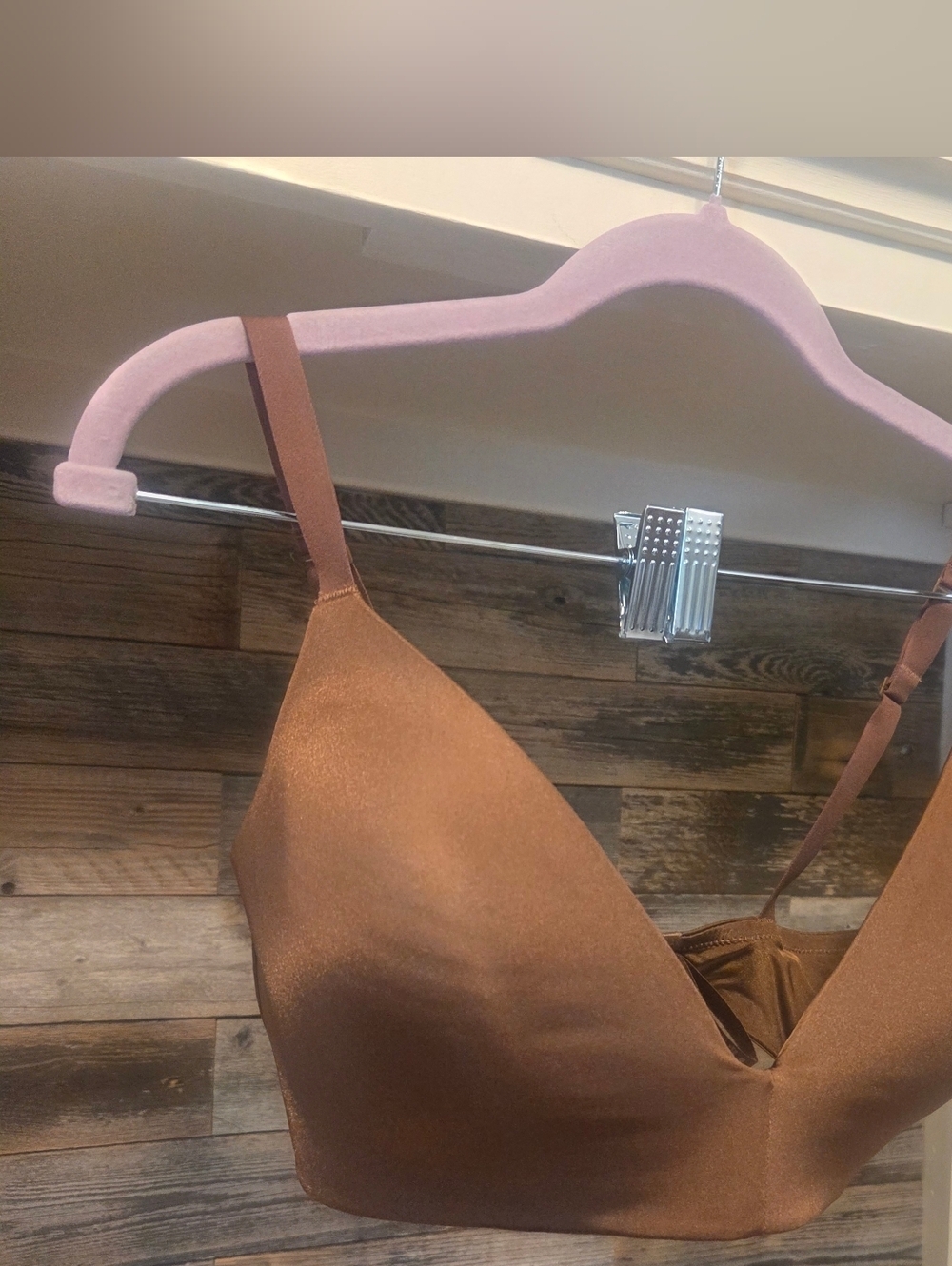 SKIMS Wireless Smooth T- Shirt Bra- JASPER!! GORG COLOR!! - Picture 9 of 10